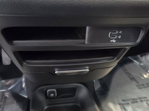 New 2026 Chrysler Pacifica Select image 21