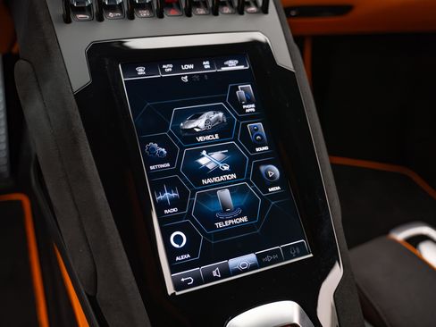 Used 2023 Lamborghini Huracan Tecnica RWD image 13
