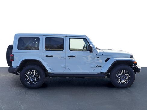 New 2026 Jeep Wrangler Sahara image 7