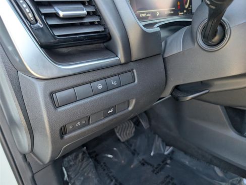 Used 2022 Nissan Rogue Platinum AWD/4WD image 23