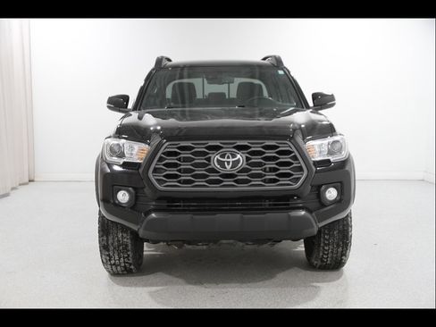 Used 2023 Toyota Tacoma TRD Off-Road AWD/4WD image 2