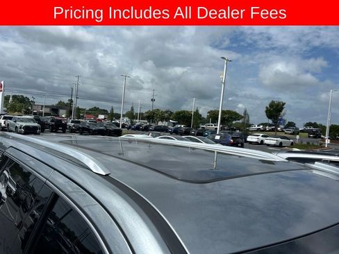 Used 2026 GMC Yukon Denali w/ Sun & Power Step Package AWD/4WD image 3