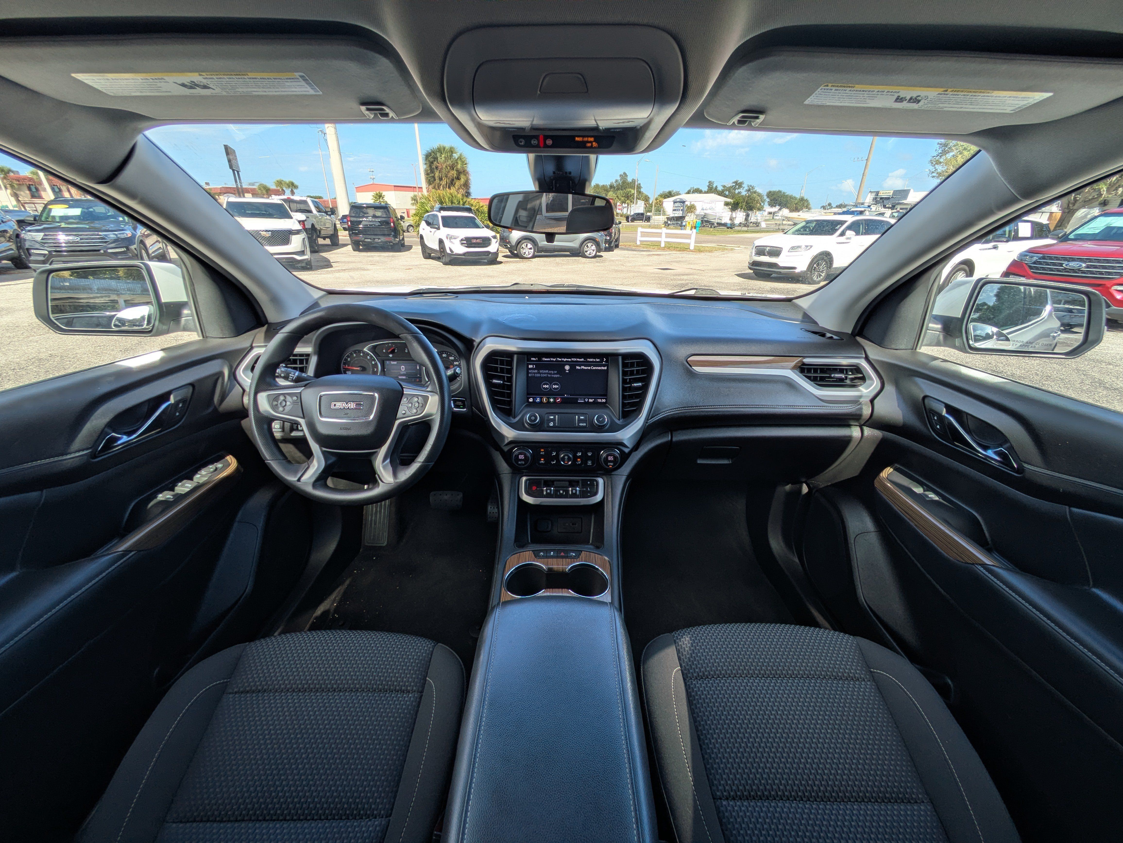 Used 2023 GMC Acadia SLE FWD image 30