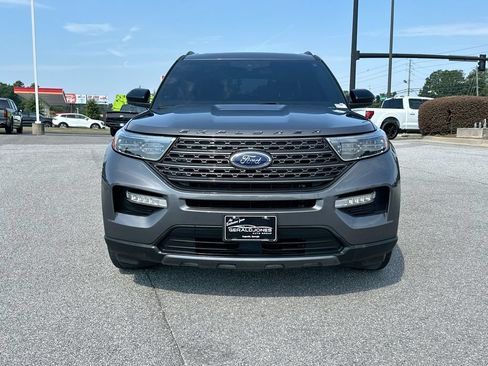 Used 2022 Ford Explorer XLT w/ Equipment Group 202A RWD image 5