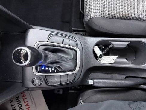 Used 2020 Hyundai Kona SEL FWD image 25