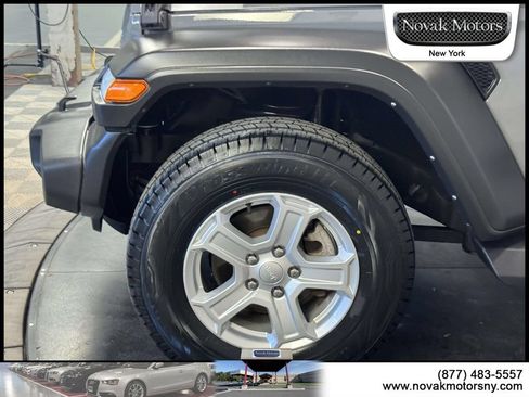 Used 2022 Jeep Wrangler Unlimited Sport AWD/4WD image 6