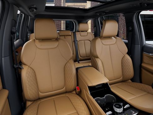 New 2026 Jeep Grand Cherokee Summit w/ Obsidian Package AWD/4WD image 16