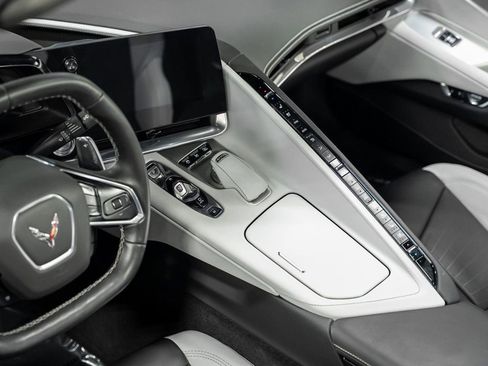 Used 2020 Chevrolet Corvette 2LT w/ 2LT Preferred Equipment Group image 43