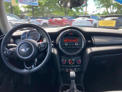 Used 2015 MINI Cooper 2-Door Hardtop FWD image 4