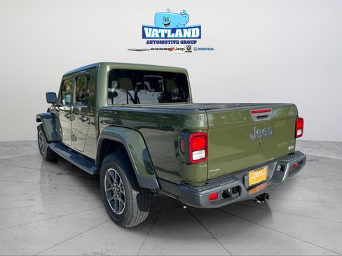 Used 2021 Jeep Gladiator Overland w/ Popular Equipment Package AWD/4WD image 3