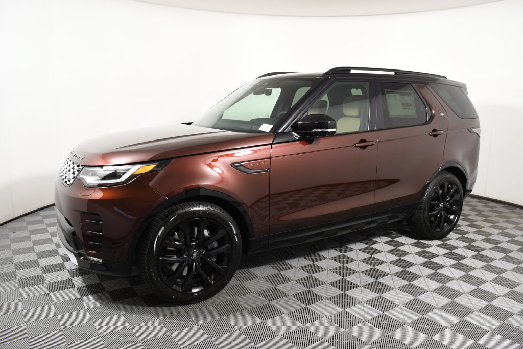 Certified 2026 Land Rover Discovery Limited Edition AWD/4WD image 2