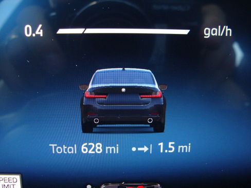 Used 2025 BMW 330i Sedan w/ M Sport Package image 8