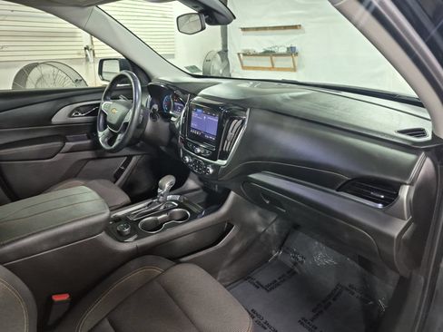 Certified 2021 Chevrolet Traverse LT FWD image 29