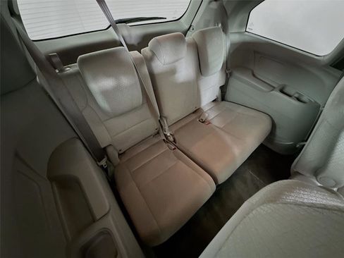 Used 2015 Honda Odyssey LX image 29