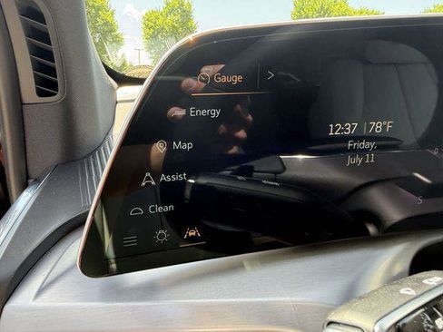 New 2026 Cadillac Vistiq Sport image 12