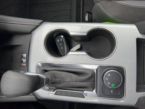 Used 2024 Chevrolet Blazer LT w/ Convenience Package image 15