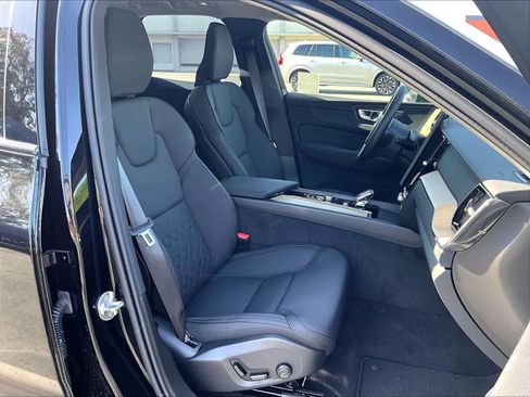 Used 2026 Volvo XC60 T8 Plus w/ Climate Package image 10