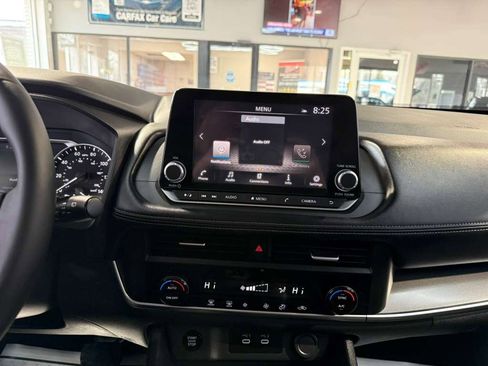 Used 2026 Nissan Rogue SV image 16