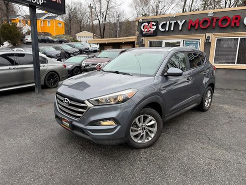 Used 2016 Hyundai Tucson SE w/ Option Group 02 image 1