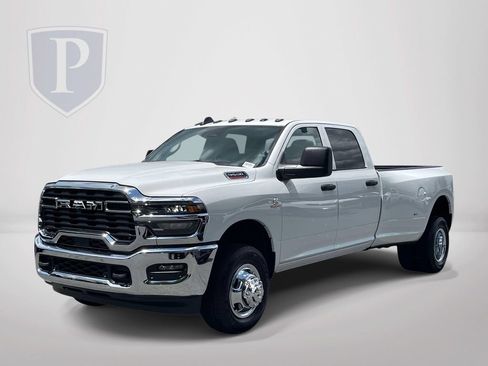 New 2026 RAM 3500 Tradesman w/ Chrome Appearance Group A AWD/4WD image 4