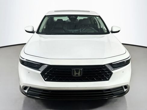 Used 2023 Honda Accord Touring image 2