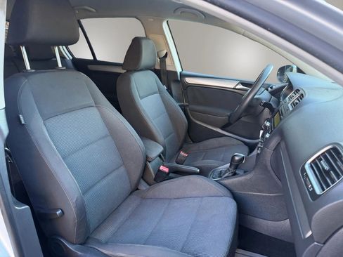 Used 2013 Volkswagen Golf 2.5L Hatchback 4D image 38