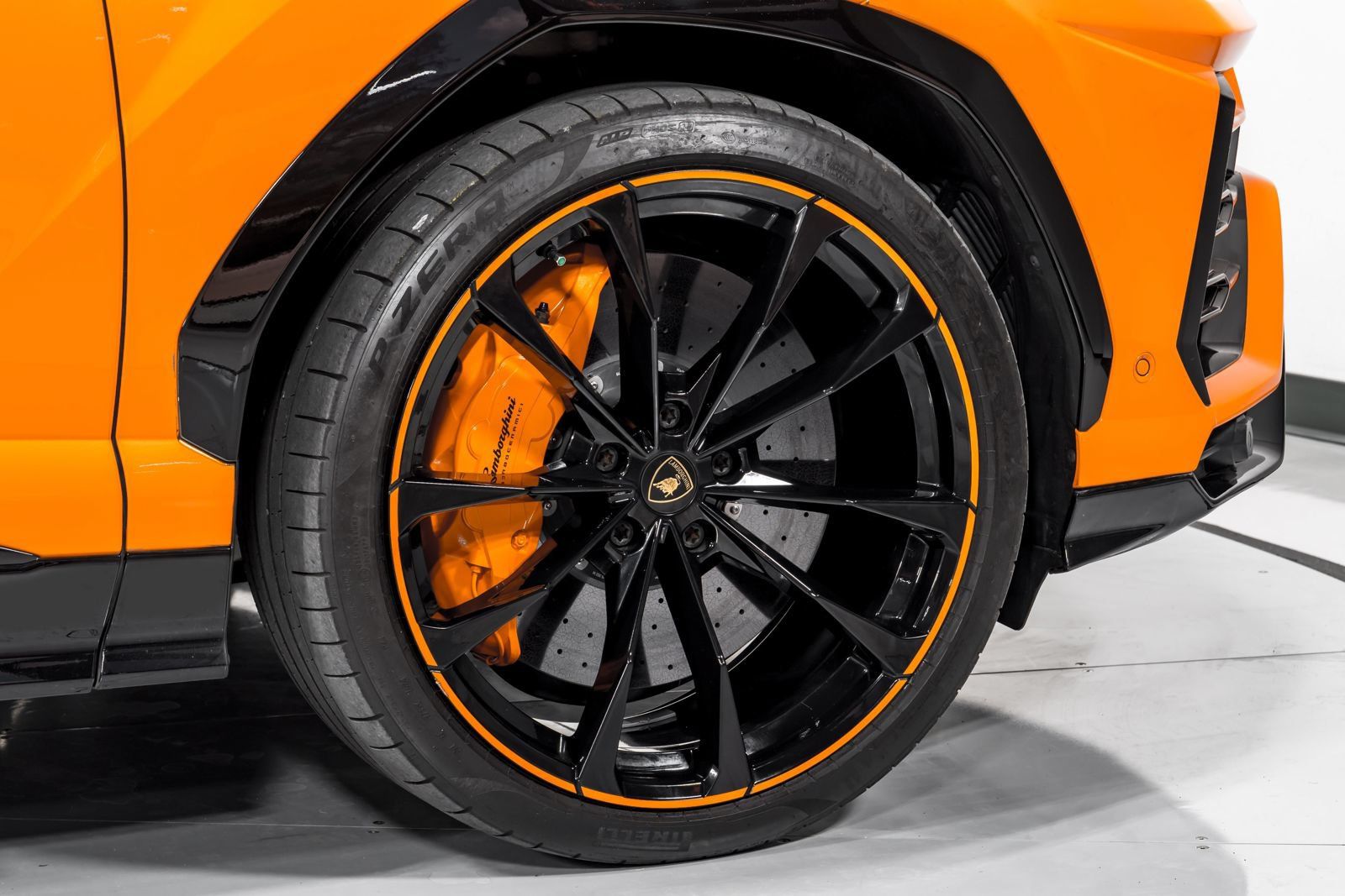 Used 2022 Lamborghini Urus AWD/4WD image 53
