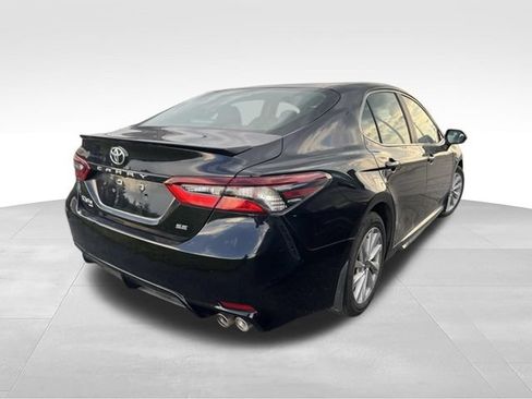 Used 2023 Toyota Camry SE FWD image 2