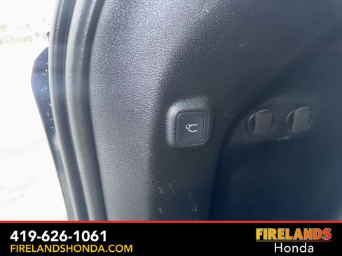 Used 2023 Jeep Cherokee Altitude Lux w/ Lux Elite Package image 38