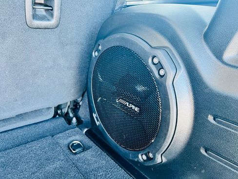 Used 2018 Jeep Wrangler Unlimited Sahara w/ Uconnect 4C Nav & Sound Group image 38