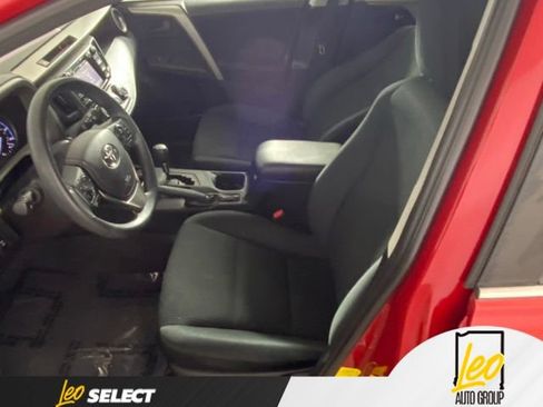Used 2017 Toyota RAV4 LE w/ Carpet Mat Package AWD/4WD image 14