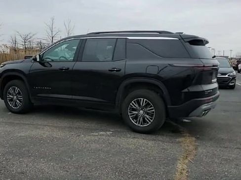 Certified 2025 Chevrolet Traverse LT image 6