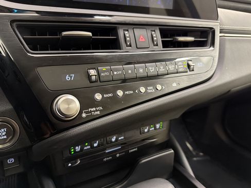 Used 2022 Lexus ES 350 w/ Premium Package FWD image 36