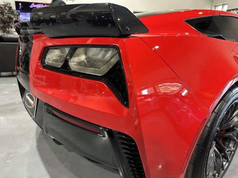 Used 2016 Chevrolet Corvette Z06 w/ 3LZ Preferred Equipment Group RWD image 33
