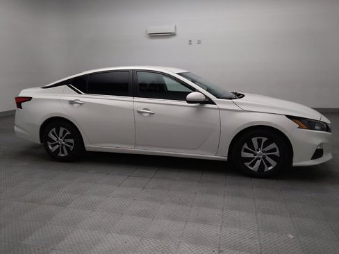Used 2022 Nissan Altima 2.5 S FWD image 11