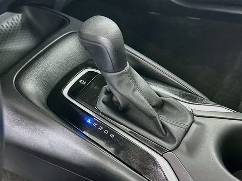 Used 2025 Toyota Corolla LE FWD image 24