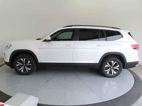 New 2026 Volkswagen Atlas SE image 8