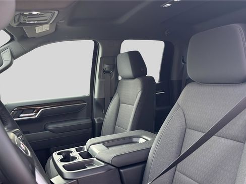New 2026 GMC Sierra 1500 Elevation image 16