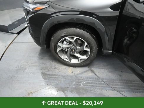 Used 2025 Chevrolet Trax LT image 15