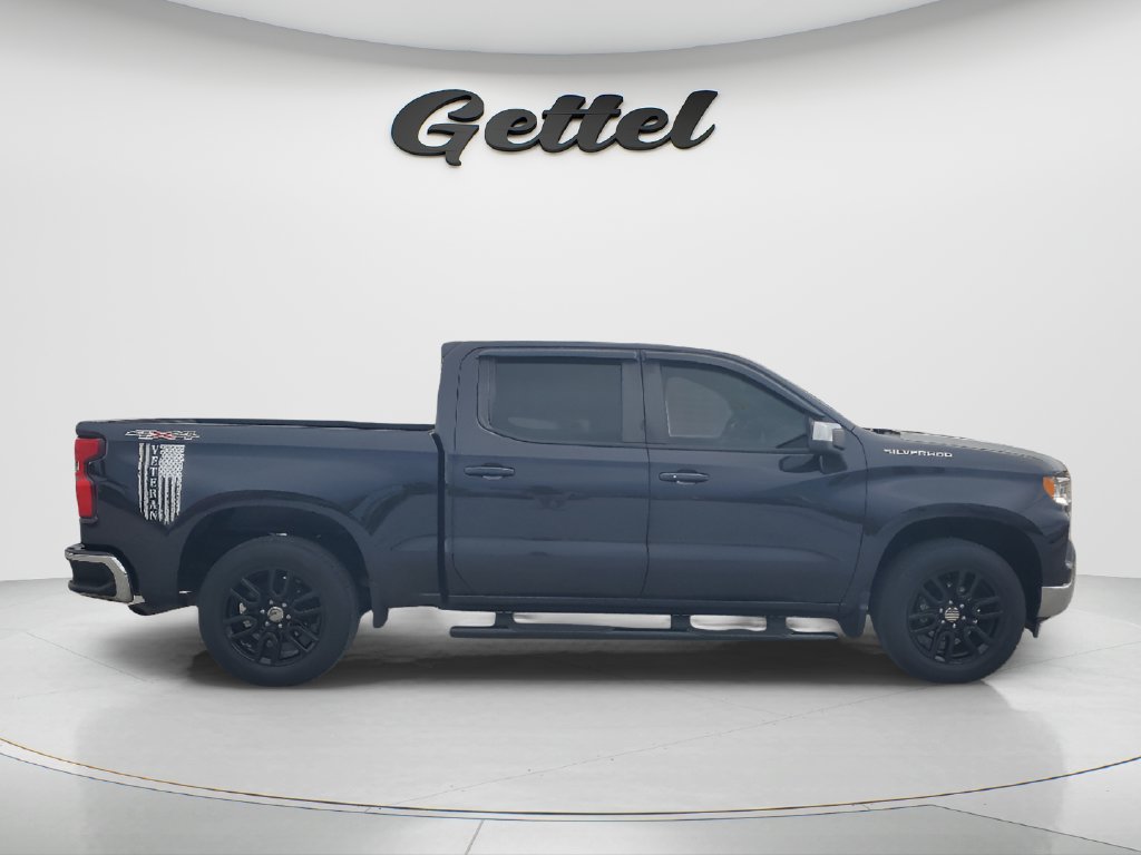 Used 2022 Chevrolet Silverado 1500 LT AWD/4WD image 4