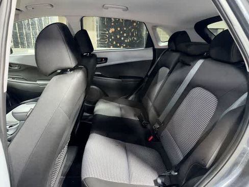 Used 2021 Hyundai Kona SEL AWD/4WD image 17
