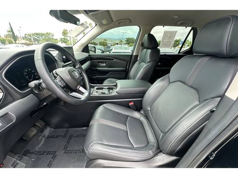 Used 2025 Honda Pilot EX-L image 10