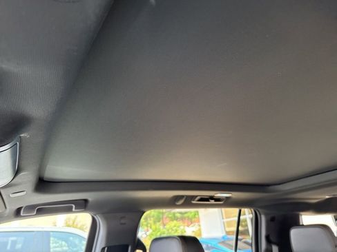 Used 2022 Chevrolet Suburban RST w/ Luxury Package image 40