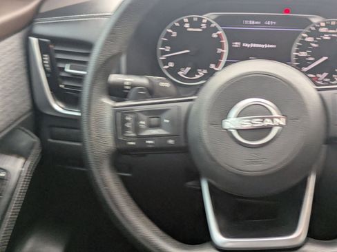 Used 2023 Nissan Rogue SV image 20