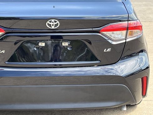 Used 2026 Toyota Corolla LE FWD image 6
