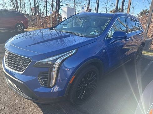 Certified 2023 Cadillac XT4 Luxury w/ Cold Weather Package image 6