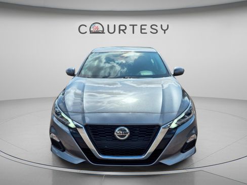 Certified 2022 Nissan Altima 2.5 SV FWD image 10