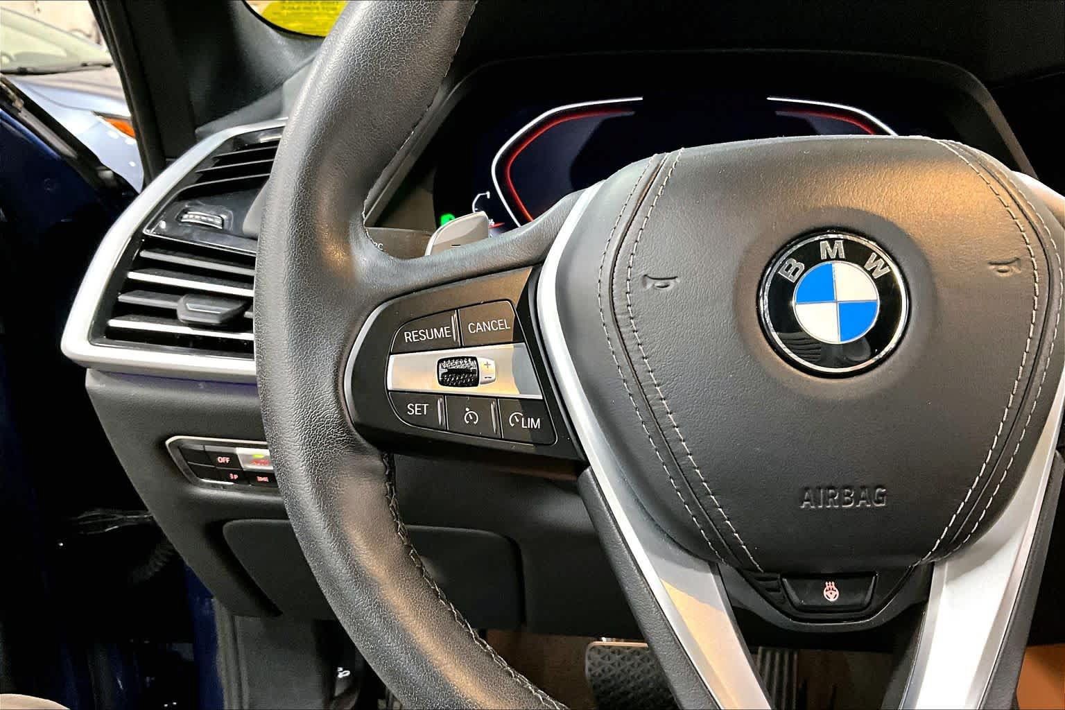 Used 2022 BMW X5 xDrive40i w/ Premium Package AWD/4WD image 24