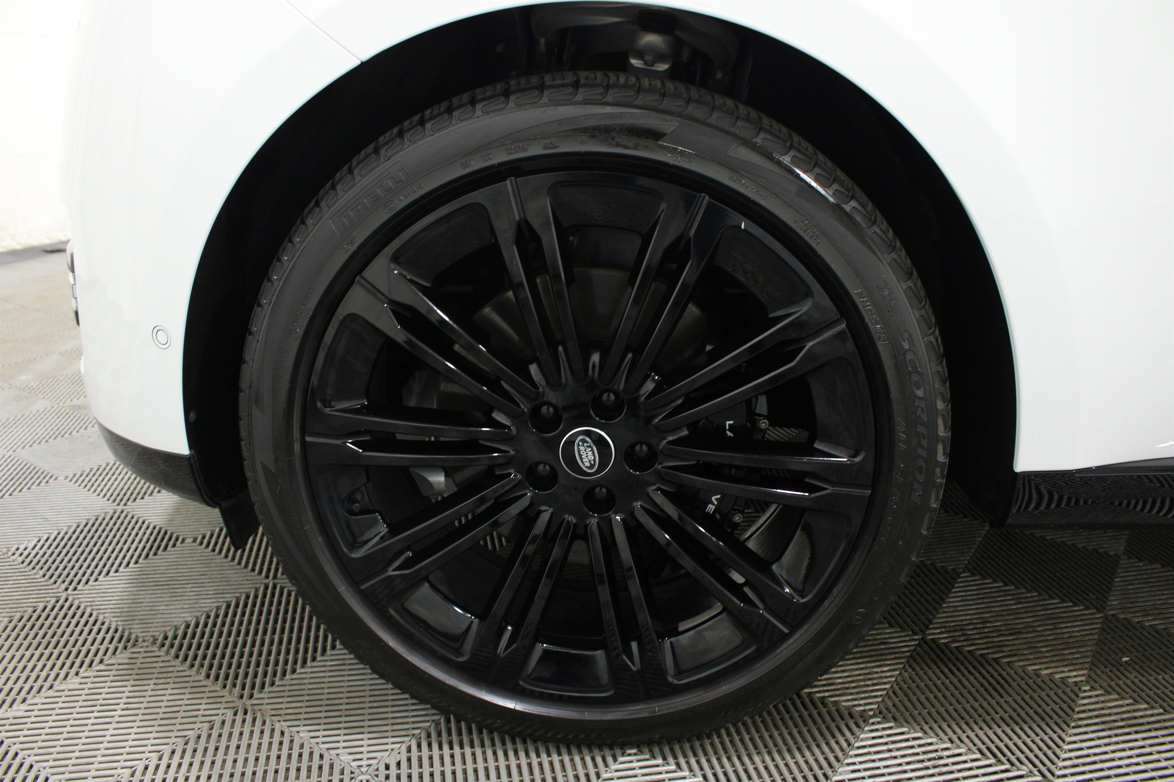 Used 2024 Land Rover Range Rover SE AWD/4WD image 42