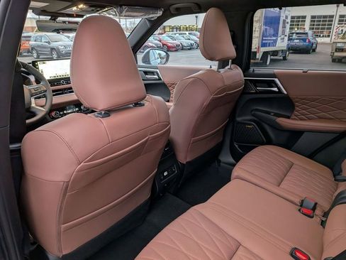 New 2026 Mitsubishi Outlander SEL image 26